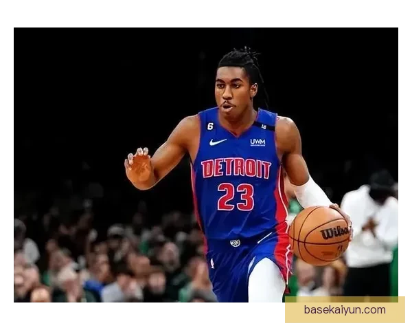 亨克主帅风格逐渐凸显，球队在战术执行方面表现稳健