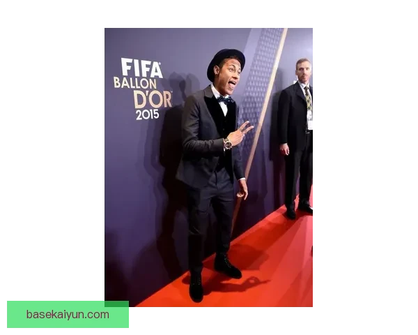 内马尔帽子戏法表现回顾，最新状态稳健引人关注